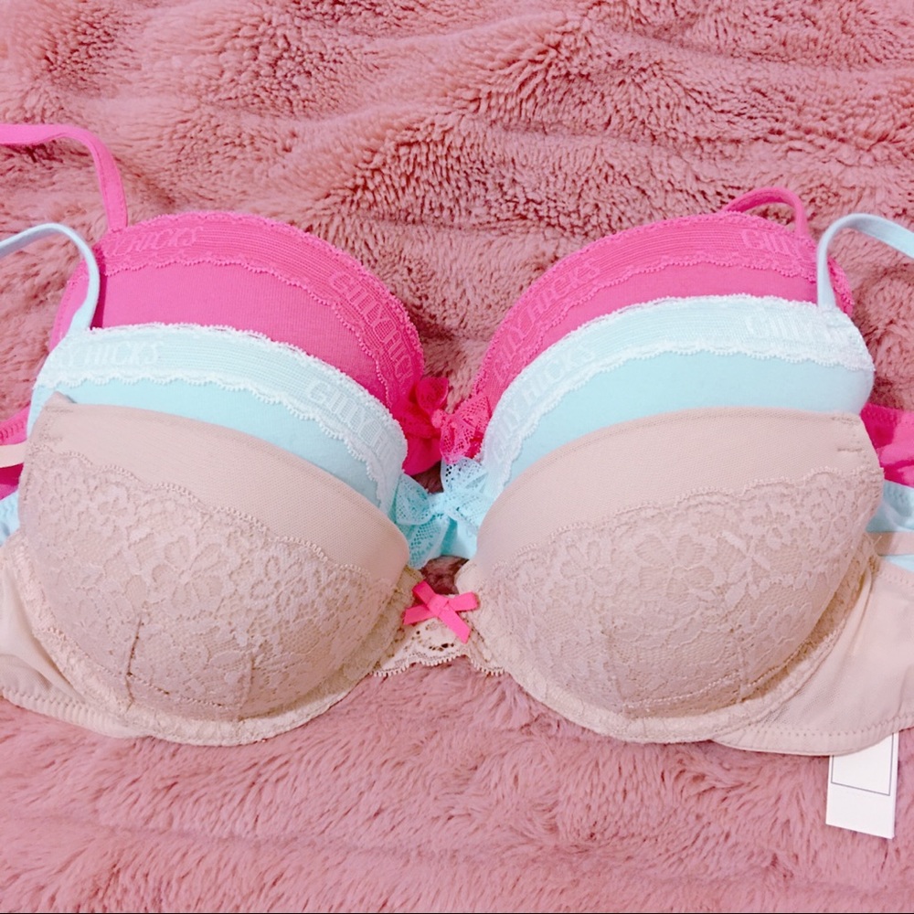 Bundle Gilly Hicks Bras
